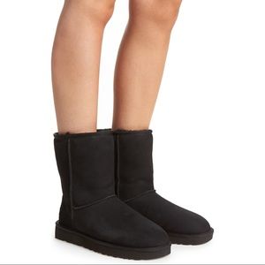Ugg essential short leather boot